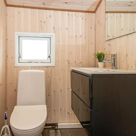 8 Person In Feriehus Hejls
